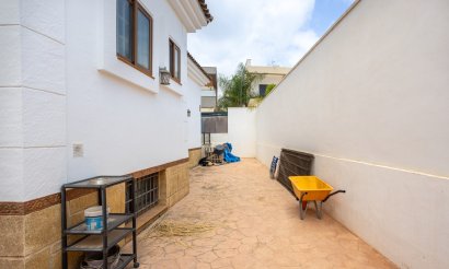 Använda fastigheter - Villa - Los Montesinos - La Herrada