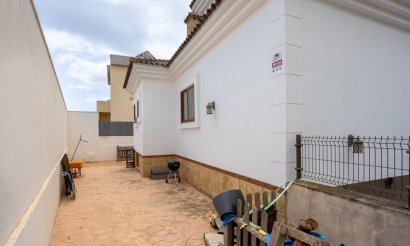 Använda fastigheter - Villa - Los Montesinos - La Herrada