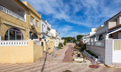 Använda fastigheter - Villa - Torrevieia - La Siesta