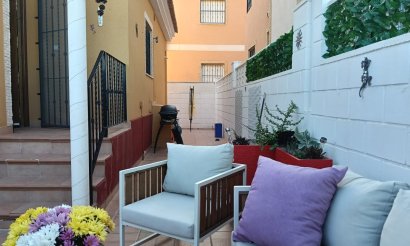 Använda fastigheter - Villa - Los Montesinos - La Herrada