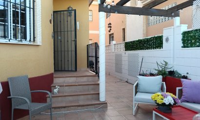 Använda fastigheter - Villa - Los Montesinos - La Herrada