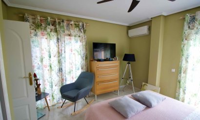 Resale - Villa - Ciudad Quesada - 