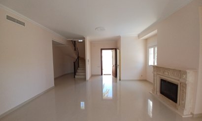 Resale - Villa - Cabo Roig