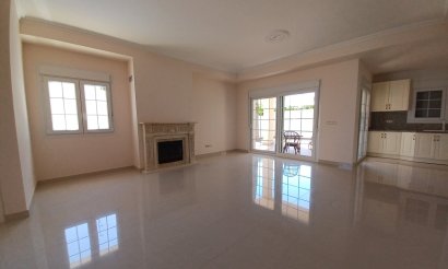 Resale - Villa - Cabo Roig