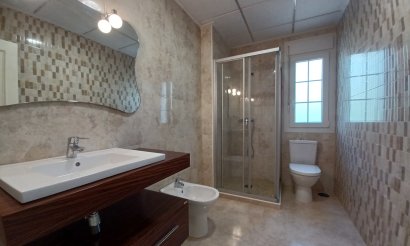 Resale - Villa - Cabo Roig