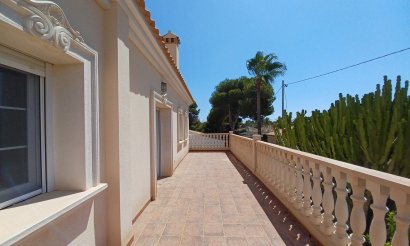 Resale - Villa - Cabo Roig