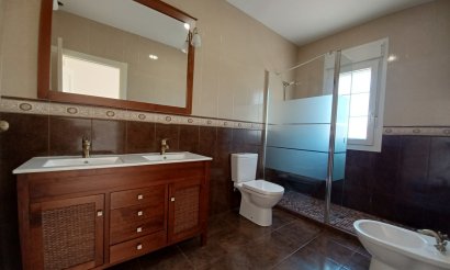 Resale - Villa - Cabo Roig