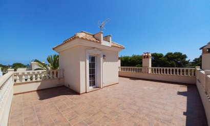 Resale - Villa - Cabo Roig