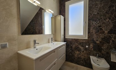 Resale - Villa - La Zenia - 