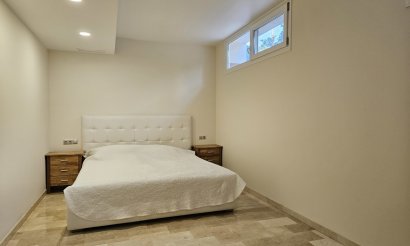 Resale - Villa - La Zenia - 