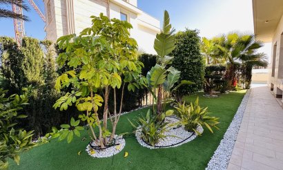 Resale - Villa - La Zenia - 