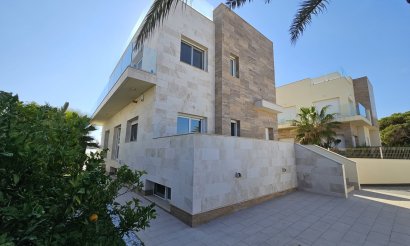 Resale - Villa - La Zenia - 