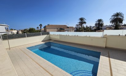 Resale - Villa - La Zenia - 