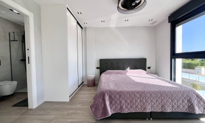 Resale - Villa - Playa Flamenca - 