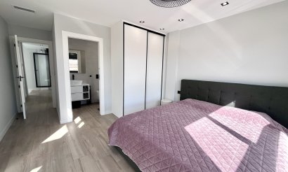 Resale - Villa - Playa Flamenca - 