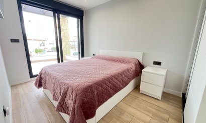 Resale - Villa - Playa Flamenca - 
