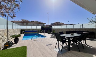 Resale - Villa - Playa Flamenca - 