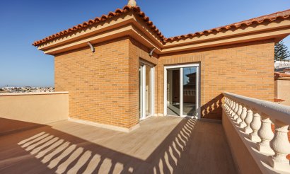 Resale - Villa - Ciudad Quesada - 