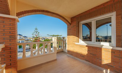 Resale - Villa - Ciudad Quesada - 