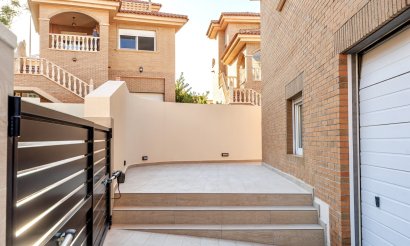 Resale - Villa - Ciudad Quesada - 