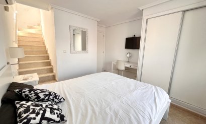 Resale - Townhouse - La Mata