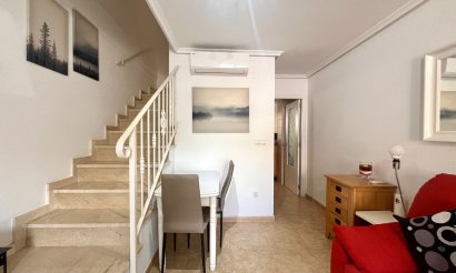 Resale - Townhouse - La Mata