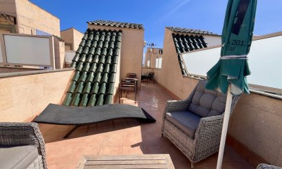 Resale - Townhouse - La Mata