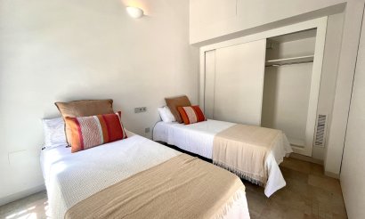 Resale - Townhouse - Sucina