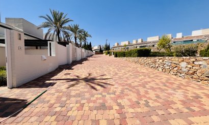 Resale - Townhouse - Sucina