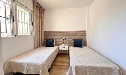 Resale - Townhouse - Playa Flamenca - 