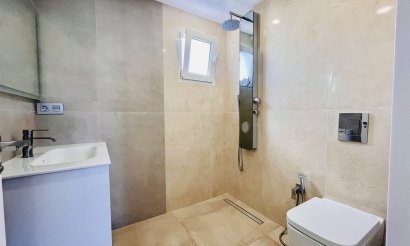 Resale - Villa - Los Balcones - 