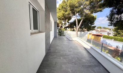 Resale - Villa - Los Balcones - 