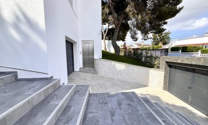 Resale - Villa - Los Balcones - 