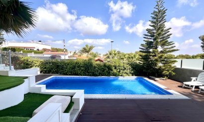 Resale - Villa - Los Balcones - 