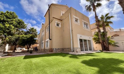 Resale - Villa - La Zenia - 