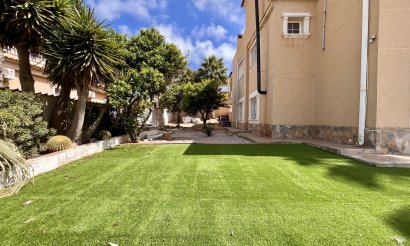 Resale - Villa - La Zenia - 