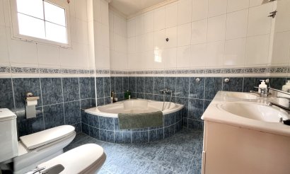 Resale - Villa - La Zenia - 