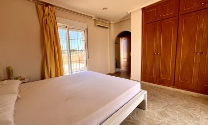 Resale - Villa - La Zenia - 