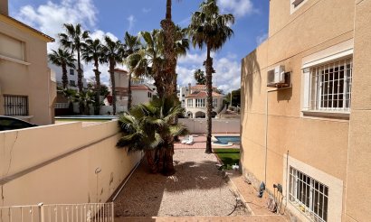 Resale - Villa - La Zenia - 