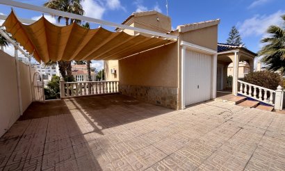 Resale - Villa - La Zenia - 