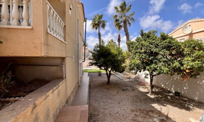 Resale - Villa - La Zenia - 