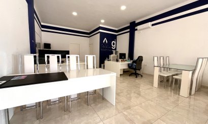 Resale - Commercial - Playa Flamenca - 