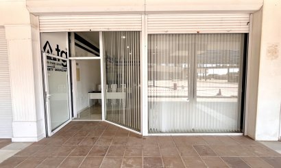Resale - Commercial - Playa Flamenca - 