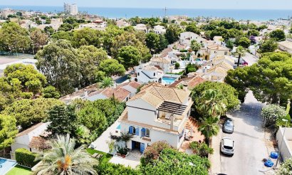 Resale - Villa - La Zenia - 