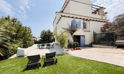 Resale - Villa - La Zenia - 