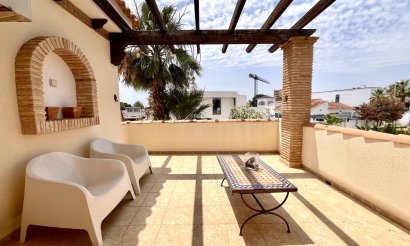 Resale - Villa - La Zenia - 