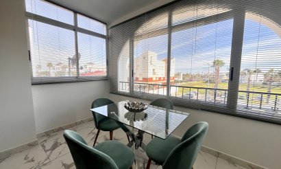 Segunda mano - Apartment - Flat - Villamartin