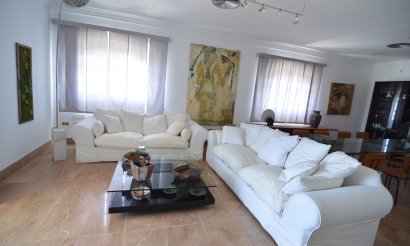Använda fastigheter - Villa - Torrevieia - Torrevieja