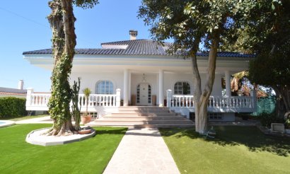 Använda fastigheter - Villa - Torrevieia - Torrevieja