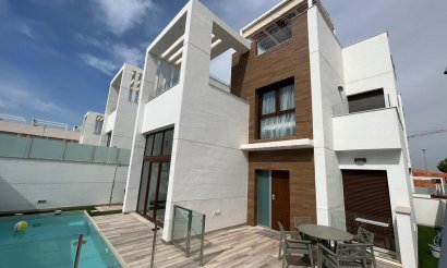 Resale - Villa - Los Balcones - 